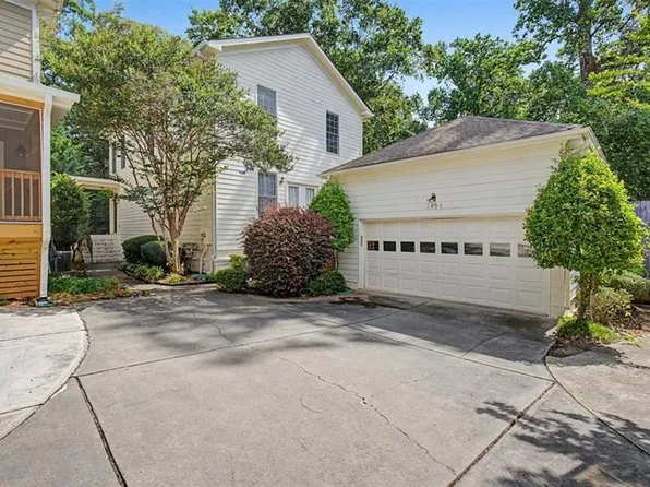 1450 Sylvan Cir NE, Brookhaven, GA 30319