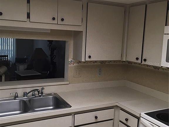 4th image of 2538 Royal Pines Cir #20-B