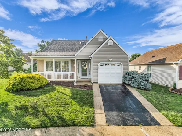 7 Tarworth Court, Toms River, NJ 08757