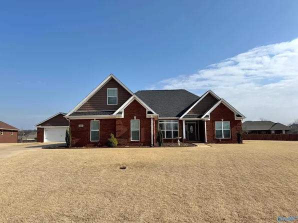 111 Grace Brook Cir, Meridianville, AL 35759