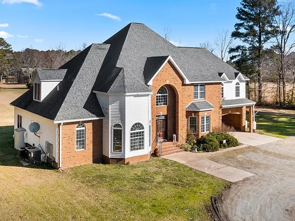 6649 Buckley Hall Rd, Cobbs Creek, VA 23035