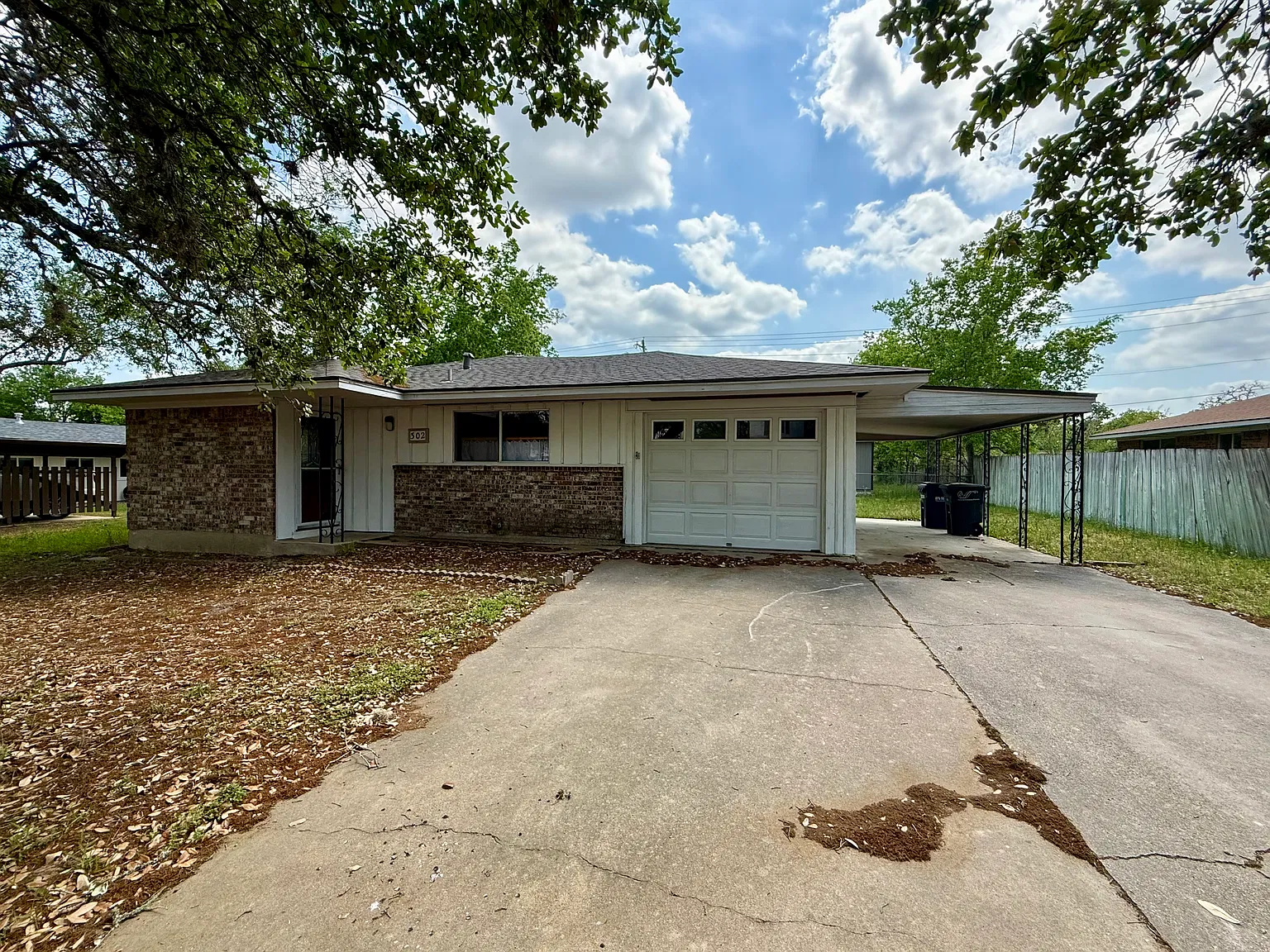 3 bed, 1266 sqft, $2,600 — Photo 1