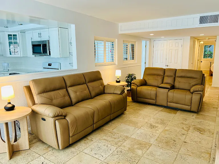 These are smart couches
4 of them open up to loungers with the touch of a button and you can adjust the back and footrest