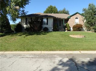 4611 SW 10th Terrace Ct, Blue Springs, MO 64015