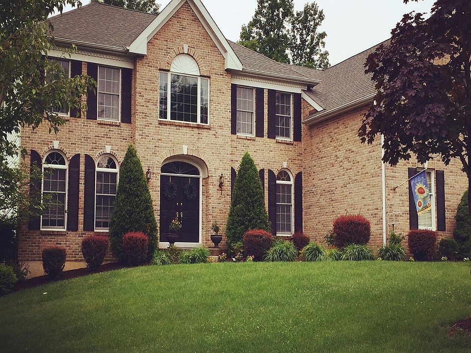 2nd image of 100 Nicolson Dr
