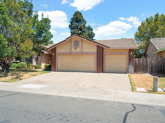 2nd image of 1024 Yolanda Dr