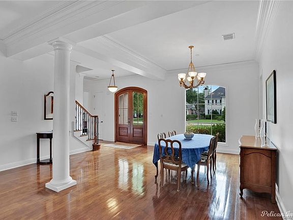 5th image of 528 Canterbury Ln