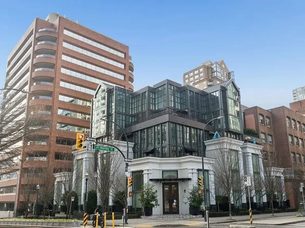 1102 Hornby St #402, Vancouver, BC V6Z 1V8