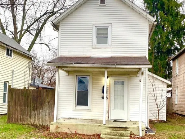 522 S 10th St, Coshocton, OH 43812