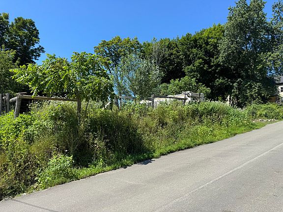 5th image of 91 School Street