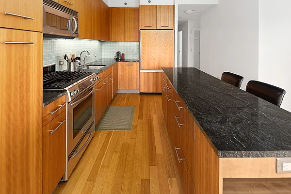 Rented by UbiQ NY | media 11