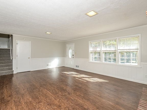 5th image of 2137 Hartridge Dr