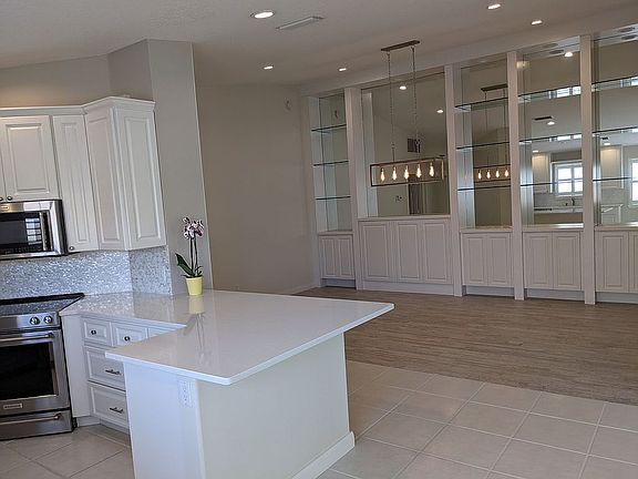 4th image of 7550 Quinto Dr