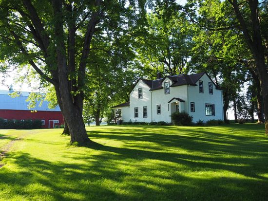 22132 County Road 9, Winsted, MN 55395