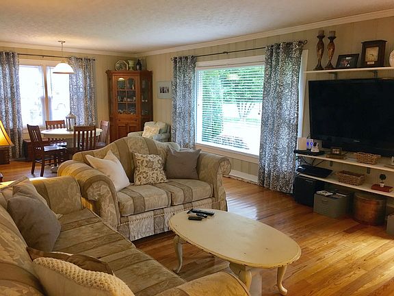 4th image of 2503 Griffith Ave