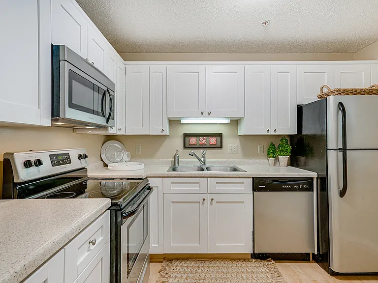 Highland Ridge — Photo 1