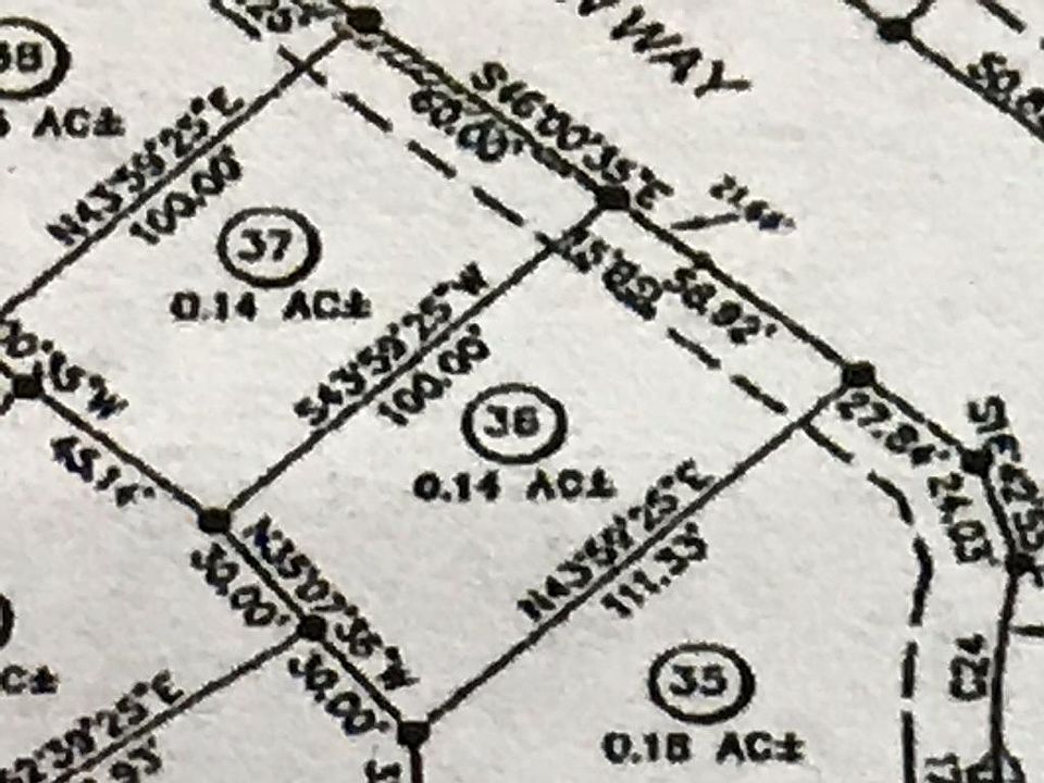 2nd image of 8 Willow Snapper Ln