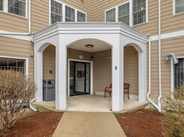8 Walnut St Unit 408, Peabody, MA 01960