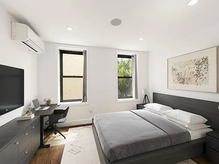 194 1st Ave #7A — Photo 3