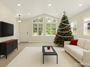 1346 Sunny Slope Dr, Grants Pass, OR 97527