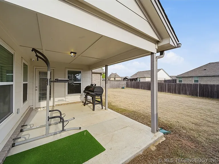3583 E 144th Pl S — Photo 17