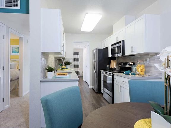 The kitchen was recently renovated.