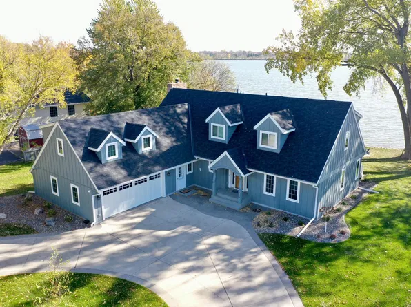 2505 Country Club Dr NE, Willmar, MN 56201