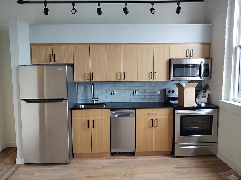 351 Campbell Ave SW — Photo 11