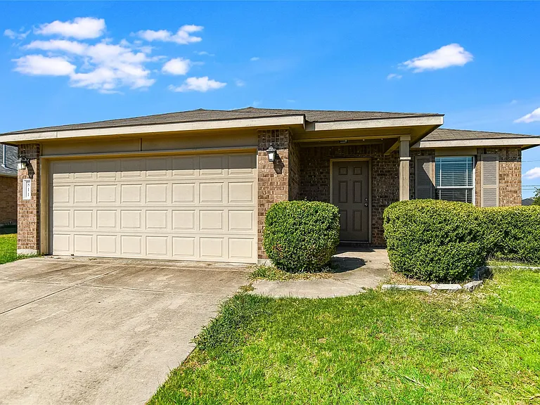 811 Encinita Dr — Photo 1