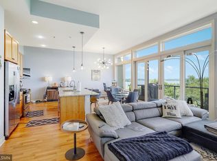 4201 Sunset Dr APT 512, Spring Park, MN 55384