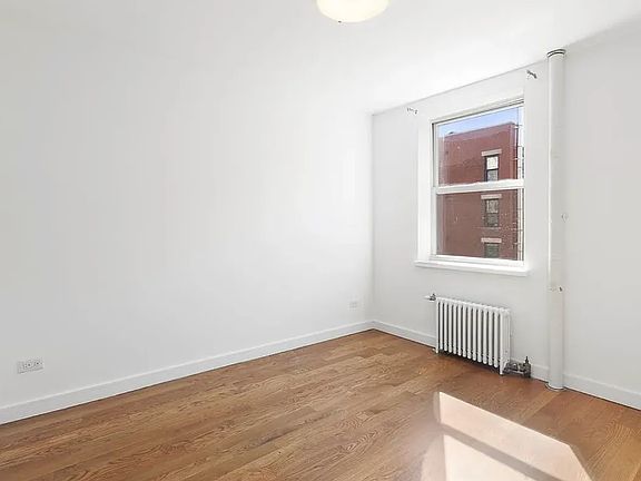 3rd image of 165 Avenue B APT 2