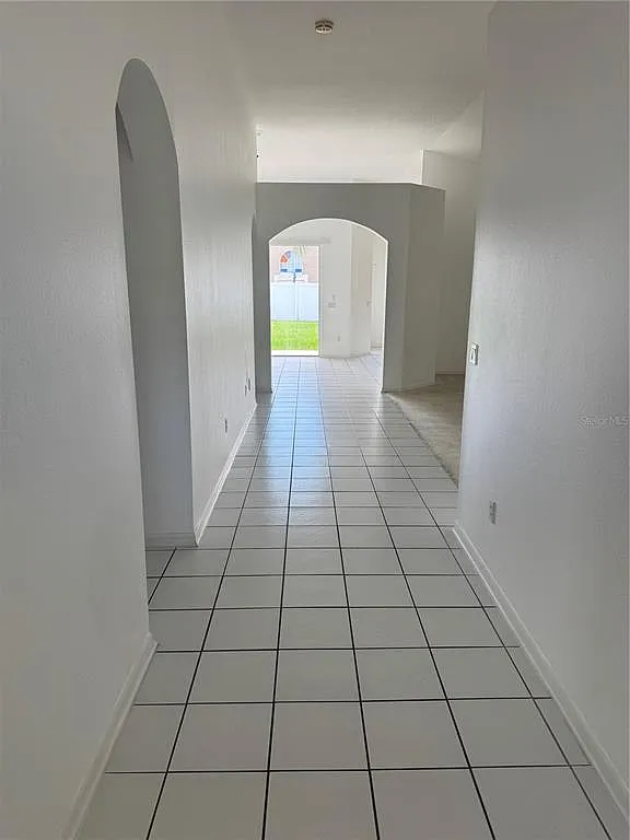 4 bed, 3.0 bath, 1993 sqft, $2,450 — Photo 3