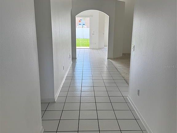 3rd image of 128 Westmoreland Cir