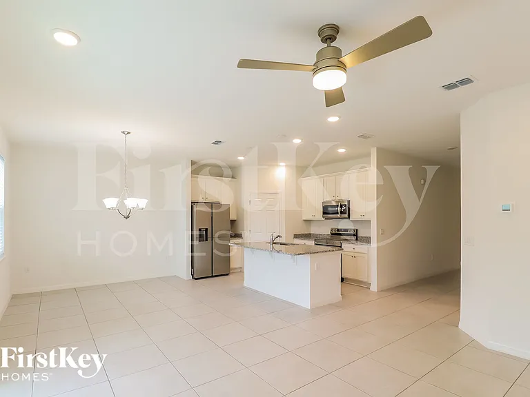 121 Windsor Reserve Dr — Photo 4