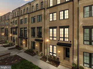 1888 Easterly Rd, Reston, VA 20190