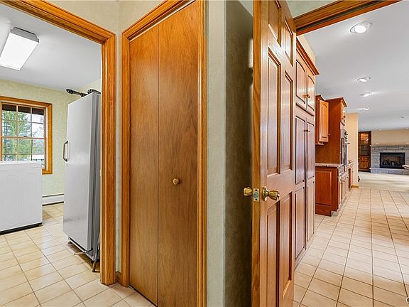 2nd image of 6092 Hawkins Corners Rd