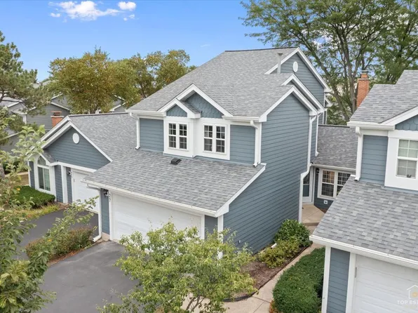 27 Sarahs Grove Ln, Schaumburg, IL 60193