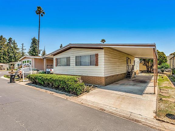 3rd image of 473 Caprice Dr #473