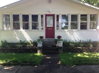 1137 Fulton Ave, Grand Haven, MI 49417