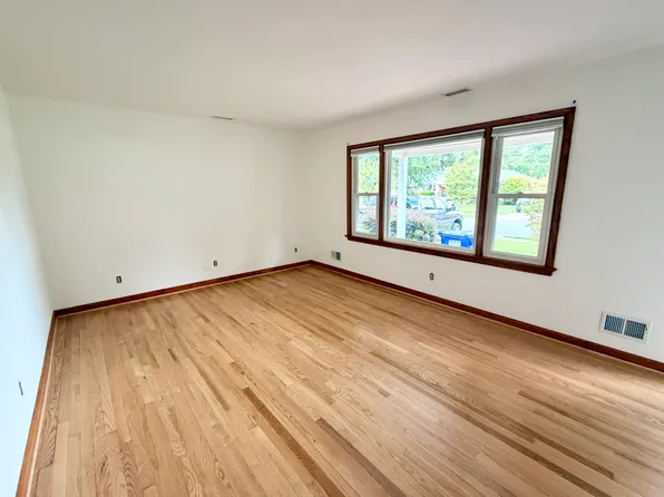 1221 Pascal Pl, Norfolk, VA 23502