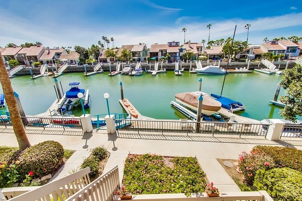 3 Bedroom Condo on the Bay! — Photo 4