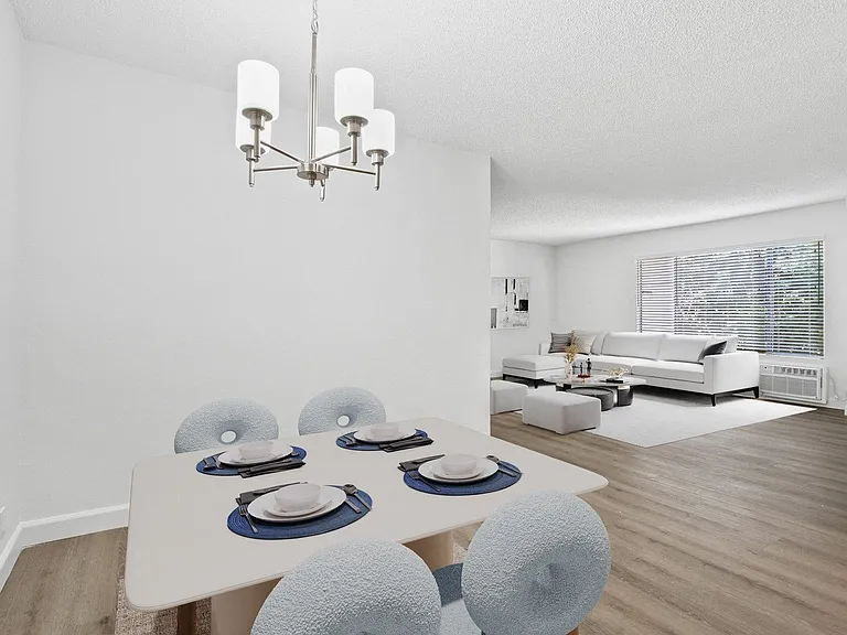 Bentley Avenue Apartments — Photo 5