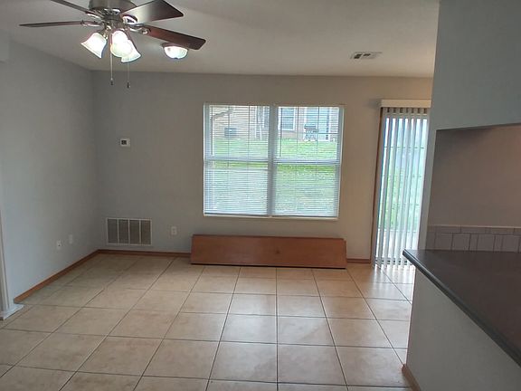 4th image of 2911 S Jackson Ave #2911