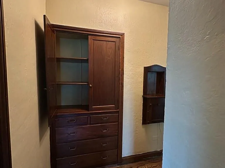 Unit Photo