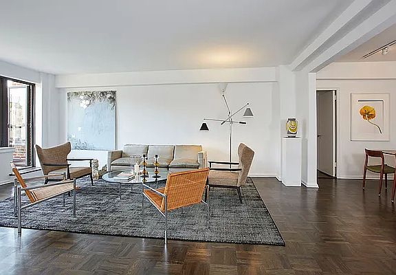 4th image of 20 E 74th St #14A