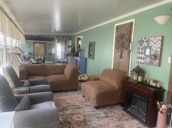 197 Whispering Pines Blvd, Georgetown, GA 39854