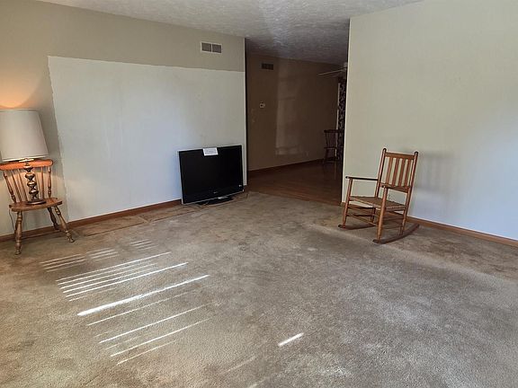 3rd image of 1308 Park St