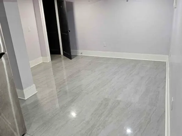 (undisclosed Address), Freeport, NY 11520