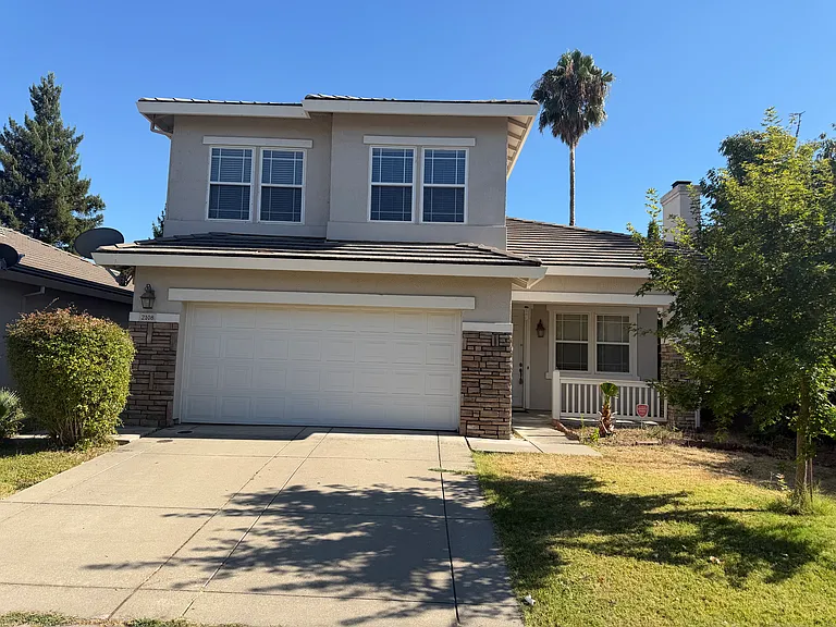 2108 Sherington Way — Photo 2