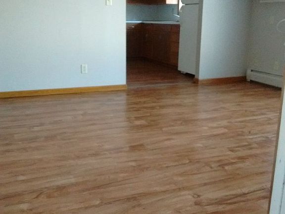 3rd image of 113 E Welcome Ave #3